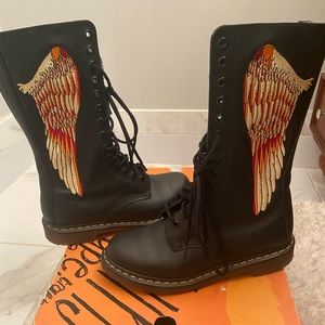 Dr Martens Celeste angel boots RARE.